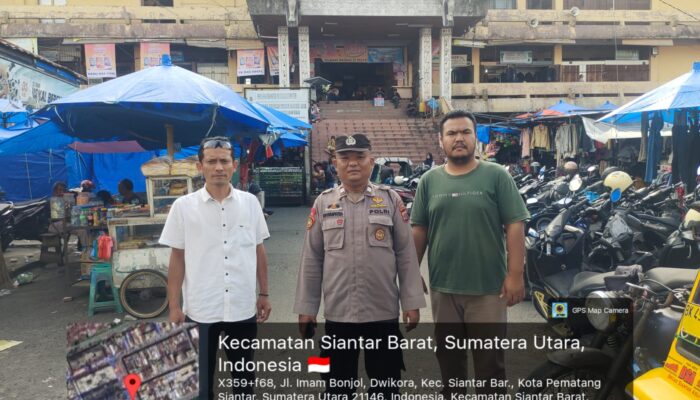 Humanis dan Edukatif, Polsek Siantar Barat Patroli Jalan Kaki di Pasar Horas