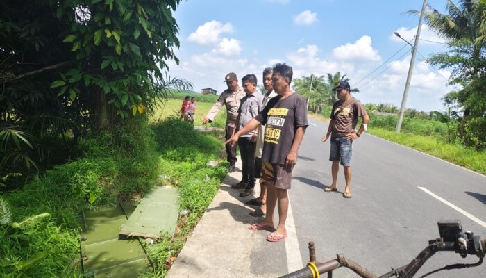 Niat Buang Jejak, Maling Malah ‘Titip’ 3 Pintu Besi di Pinggir Jalan—Polsek Perdagangan Gercep Amankan