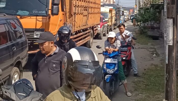 Antrean BBM Mengular di SPBU Jalan Melanthon Siregar Pematangsiantar, Warga Khawatir Isu Kelangkaan