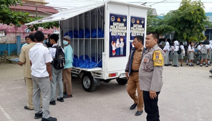 Bhabinkamtibmas Polsek Siantar Timur Monitoring Pendistribusian MBG di SMA Negeri 3 Pematangsiantar