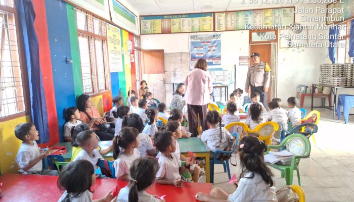 Polisi Sahabat Anak, Bhabinkamtibmas Polsek Siantar Marihat Sambangi PAUD SAB Simarimbun