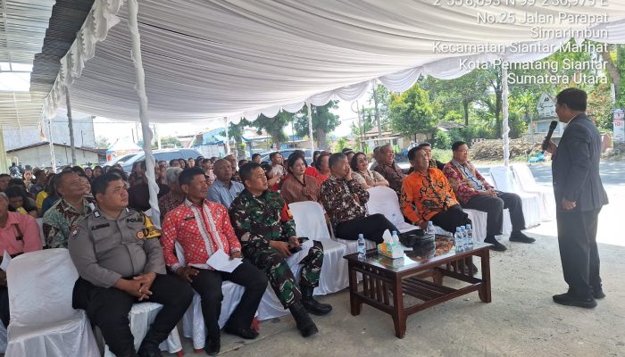 Bhabinkamtibmas Polsek Siantar Marihat Hadiri Ibadah Syukuran Peresmian Ruko Letisya, Sampaikan Himbauan Kamtibmas