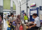 367 Penumpang Bertolak ke Medan, Polsek Siantar Barat Perketat Pengamanan di Stasiun Kereta Api
