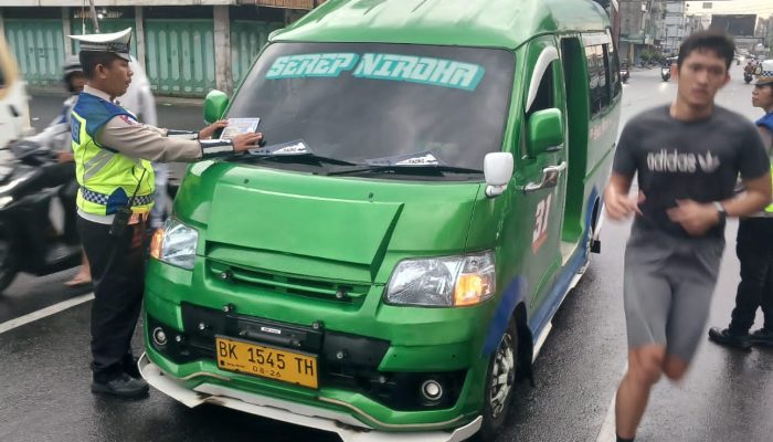 Polisi Sosialisasi Tertib Lalu Lintas di Jalan Sutomo Siantar, Sasar Pengendara