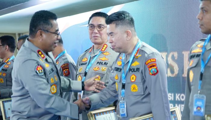 Kombes Pol Ferry Walintukan Bawa Humas Polda Sumut Raih Dua Penghargaan Nasional