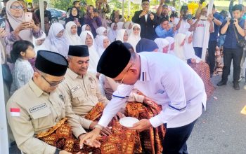 Pemkab Simalungun Gelar Tepung Tawar 104 Calon Haji, Pesan Jaga Kesehatan di Tanah Suci
