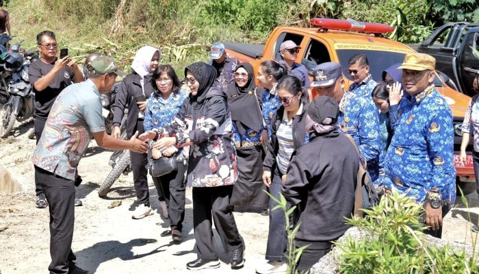 Kunjungi Nagori Silou Huluan, Ketua TP PKK: Perempuan Harus Jadi Motor Penggerak Ekonomi Keluarga