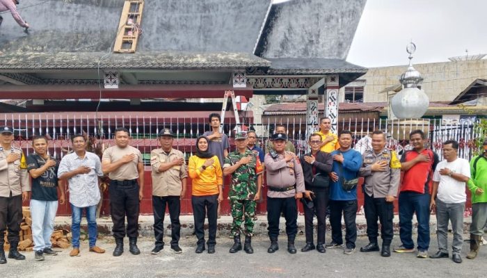 Kapolsek Siantar Selatan Dampingi Camat Monitoring Kebersihan dan Pengecatan Jorat Sangnawaluh