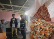 Polsek Siantar Marihat Dampingi Petani Jual 512 Kg Jagung ke Bulog