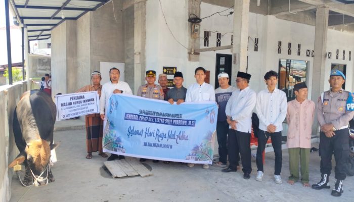 Polres Pematangsiantar Serahkan Hewan Kurban Bantuan Kapolri dan Kapolda Sumut