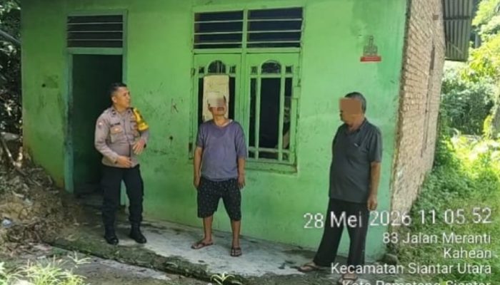 Respon Cepat Laporan Warga, Bhabinkamtibmas Polsek Siantar Utara Cek Rumah Kosong di Jalan Meranti