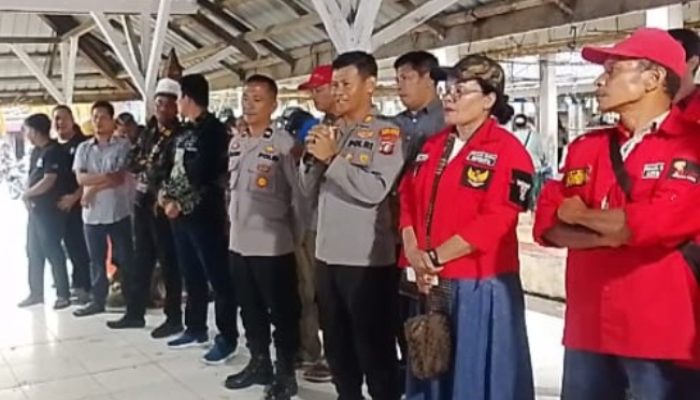 Humanis dan Membumi, Kapolsek Silou Kahean Hadiri Pesta Pernikahan Tokoh Masyarakat