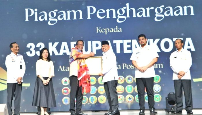 Bupati Simalungun Terima Penghargaan Menteri Hukum RI atas Pembentukan 413 Posbankum