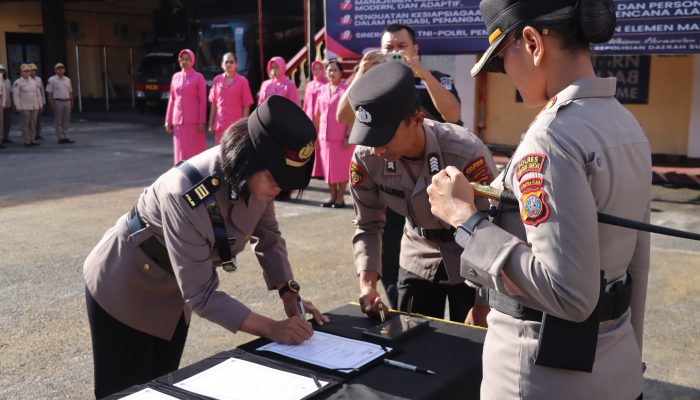 Kapolres Pematangsiantar Pimpin Sertijab Kapolsek Siantar Utara
