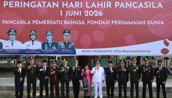 Kapolres Pematangsiantar Hadiri Upacara Hari Lahir Pancasila 2026 di Lapangan H Adam Malik