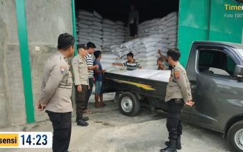 Polsek Siantar Martoba Dampingi Penjualan 850 Kilogram Jagung Petani Binaan ke Bulog