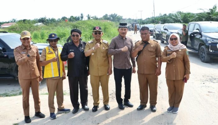 Bupati Simalungun Tinjau Ruas Jalan Bandar Tinggi–Perbatasan Batu Bara, Peningkatan Segera Dilaksanakan Tahun 2026