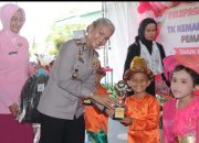 Kapolres Pematangsiantar Hadiri Pentas Seni dan Pelepasan Murid TK Kemala Bhayangkari 06