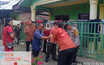 Bhabinkamtibmas Mediasi Kasus Pelemparan Rumah di Kebun Sayur, Berakhir Damai