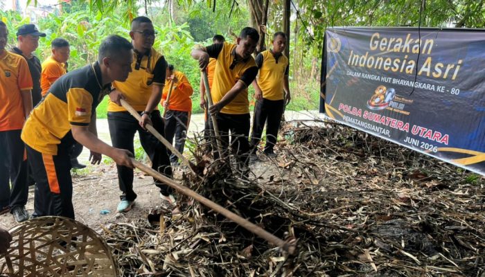 Sambut HUT Bhayangkara ke-80, Polres Pematangsiantar Gelar Aksi Bersih Lingkungan