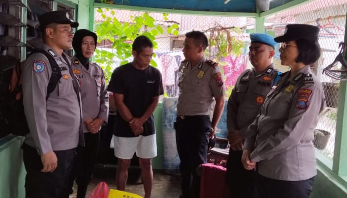 Polsek Siantar Barat Tebar Kepedulian, Lansia dan Warga Kurang Mampu Terima Bantuan Sembako