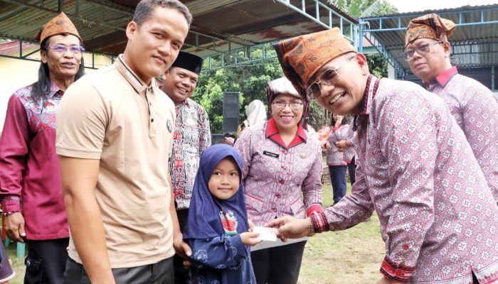 Bupati Simalungun Buka Pelayanan Terpadu di Nagori Pematang Gajing, Warga Antusias Manfaatkan Layanan