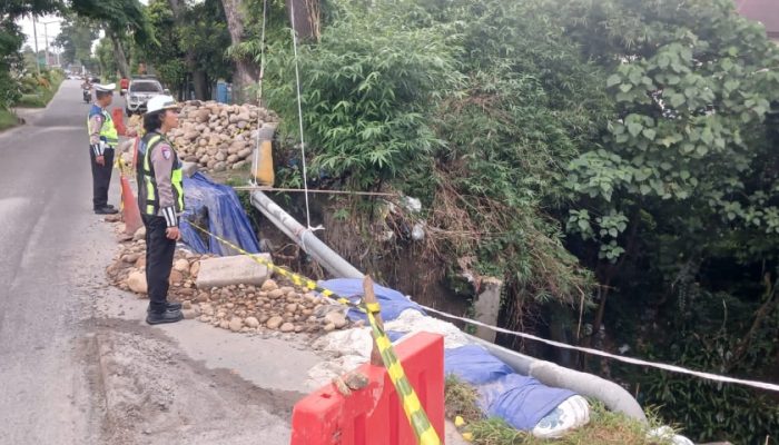 Satlantas Polres Pematangsiantar Survei Perbaikan Jalan Amblas di Jalan SM Raja
