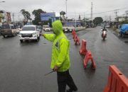 Tindak Lanjuti Laporan Call Center 110, Satlantas Polres Pematangsiantar Urai Kemacetan di Jalan Parapat