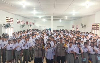 Bhabinkamtibmas Polsek Siantar Marihat Tanamkan Wawasan Kebangsaan kepada Siswa Baru SMA Negeri 1 Pematangsiantar