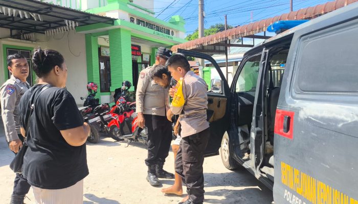 Polri Hadir untuk Masyarakat, Polsek Siantar Martoba Bantu Warga Sakit Berobat ke Puskesmas