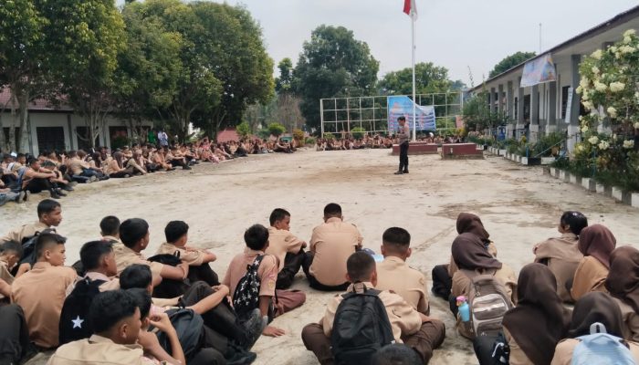 Polsek Siantar Martoba Edukasi Bahaya Narkoba kepada Siswa Baru SMA Negeri 6