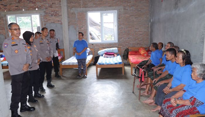 Polri Peduli, Polres Pematangsiantar Salurkan Bansos untuk Penghuni Panti Jompo
