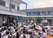Sat Lantas Polres Pematangsiantar Edukasi Keselamatan Berlalu Lintas kepada Siswa Baru SMK Swasta Persiapan