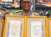 Kapolres Simalungun Terima Dua Penghargaan dari Kapolri, Diserahkan Langsung Kapolda Sumut