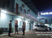 Berikan Rasa Aman, Bhabinkamtibmas Polsek Siantar Utara Intensifkan Blue Light Patrol