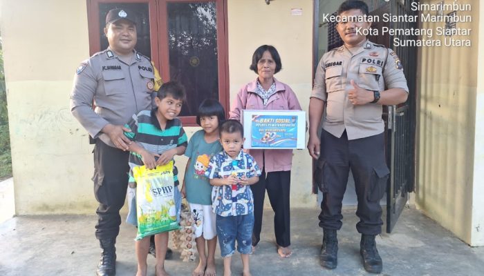 Polsek Siantar Marihat Salurkan Bansos HUT Bhayangkara ke-80 kepada Warga yang Membutuhkan