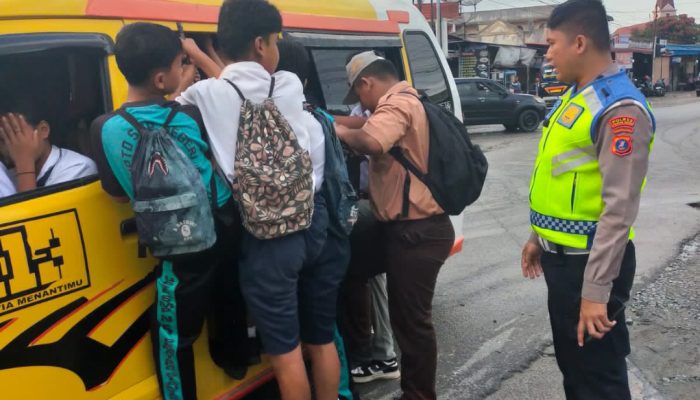 Satlantas Polres Pematangsiantar Himbau Sopir Angkutan Umum Tertib Berlalu Lintas