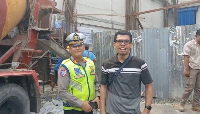 Tak Ingin Aktivitas Warga Ganggu Arus Lalu Lintas, Kasat Lantas Simon Simatupang Turun Langsung ke Lapangan