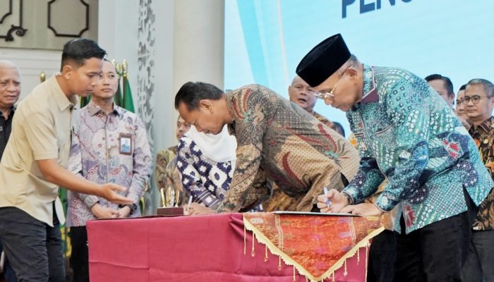 Bupati Simalungun Teken Komitmen Perkuat Tata Kelola dan Cegah Korupsi