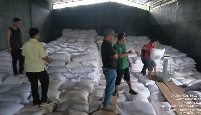 Polres Pematangsiantar Serahkan 10 Ton Jagung ke Bulog, Dukung Ketahanan Pangan