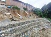 Tembok Penahan Proyek Rp399,7 Juta di Asoka 6 Pematangsiantar Roboh, Rumah Warga Ikut Terancam