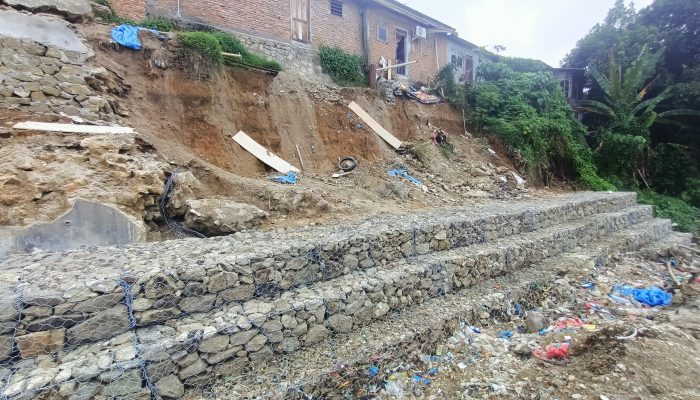 Tembok Penahan Proyek Rp399,7 Juta di Asoka 6 Pematangsiantar Roboh, Rumah Warga Ikut Terancam