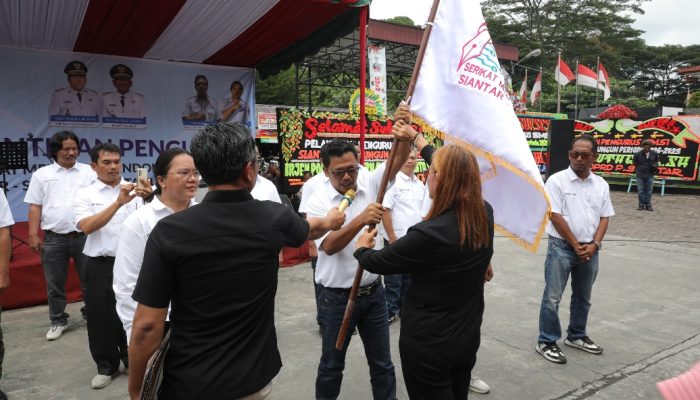 Rivay Nicholson Bakkara Resmi Pimpin SMSI Siantar-Simalungun Periode 2026–2029