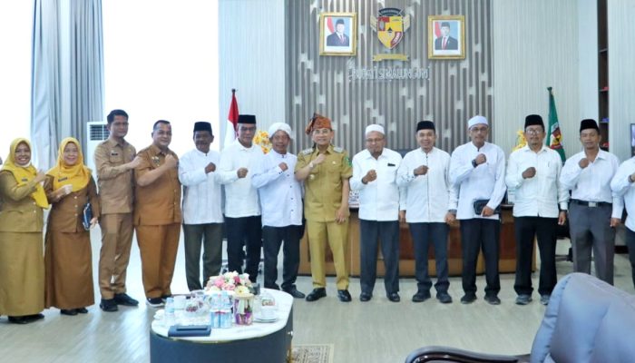 Bupati Simalungun Terima MUI, Bahas Persiapan Hari Santri Nasional