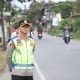 Kapolres Simalungun Turun Langsung Atur Lalu Lintas Jam Sibuk Pagi di Simpang Polsek Panei Tongah, Imbau Sopir Tak Angkut Penumpang di Atas Kap Mobil